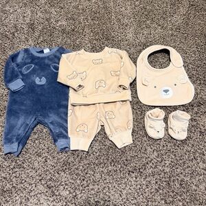 Carters Charming Bear-Themed Baby Clothing Set